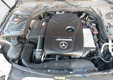 2015 Mercedes-Benz C 300 4Matic/Luxury 4Matic/Sport 4Matic из США, поврежденный, VIN 55SWF4KB7FU034024